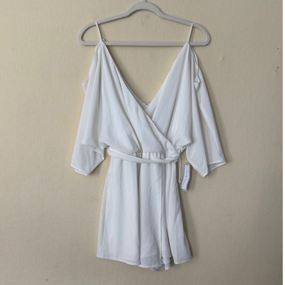 Premier Amour White Cold Shoulder Romper Size 12 NWT V-Neck Tie Waist Crepe